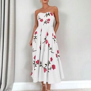 Chic Nation Strapless White Dress with Pink Floral Design